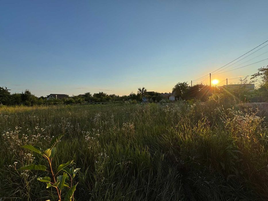 Продаж земельної ділянки в с. Зарванці