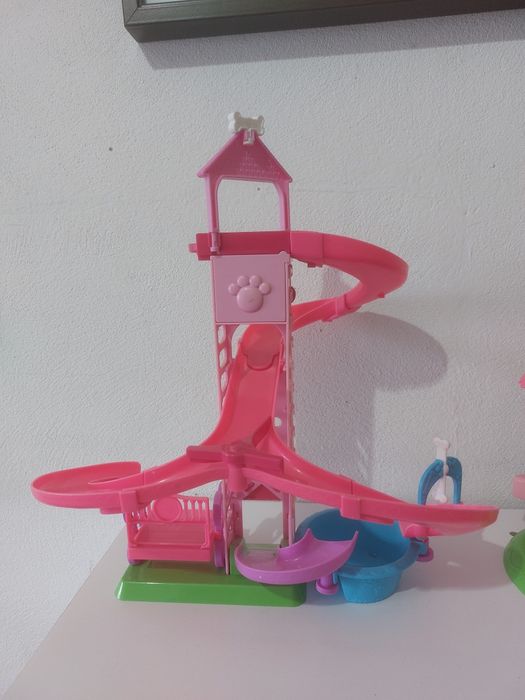 Parque canino (Escorrega e  baloiço canino)