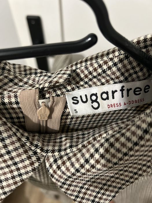 Sukienka klasyczna, biurowa Sugarfree