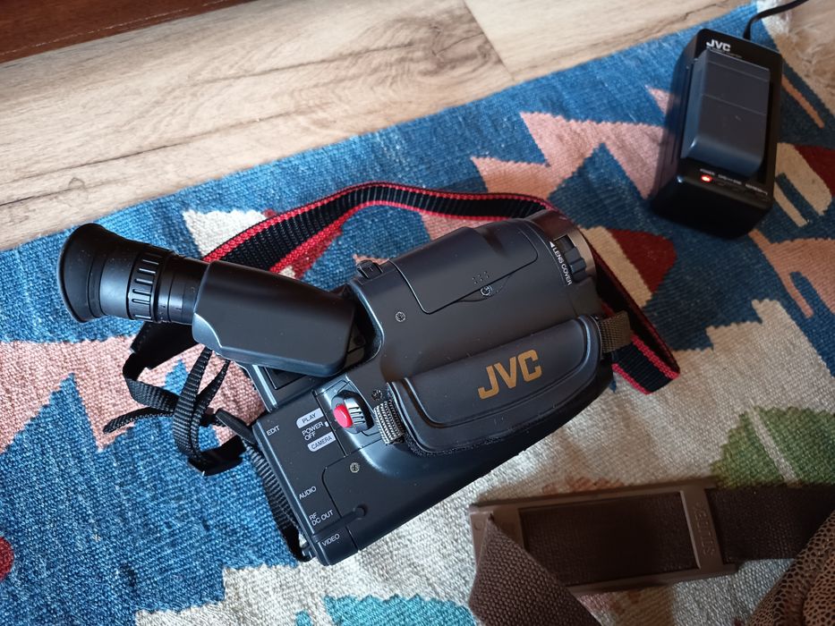 Câmara de Video JVC  [VHS-C]