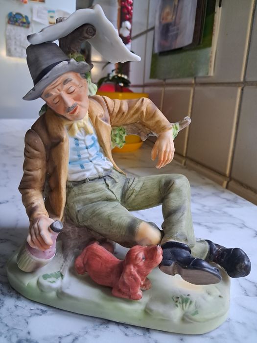 Статуетка "п'яниця"