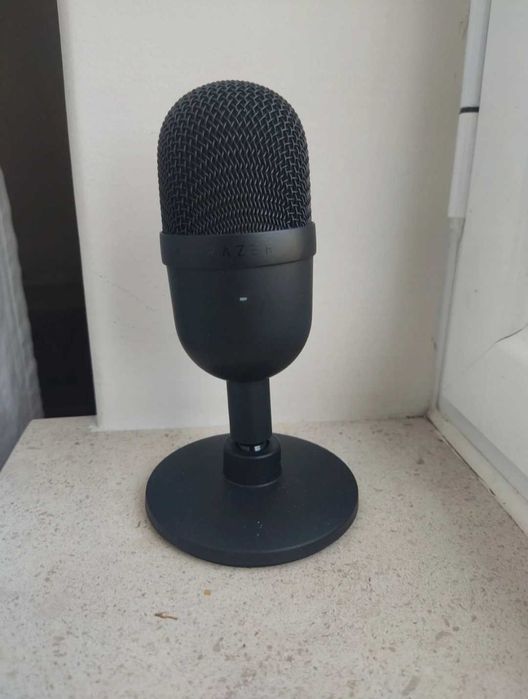 Microfone Razer Seiren Mini Condenser Preto