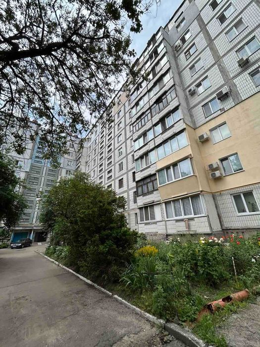 Пропонується до продажу 2-кімнатна квартира під ремонт