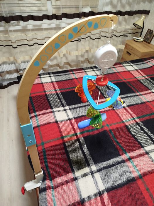 Мобіль для дитячого ліжечка