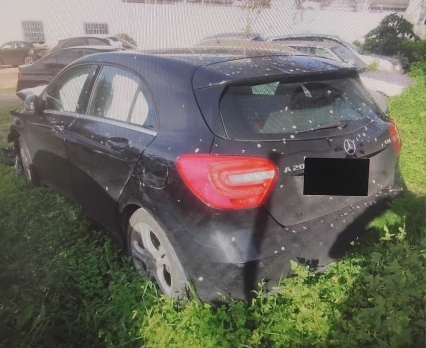 Vendo mercedes benz A200 CDI nacional de 2015 com 150 mil km acidentado salvado