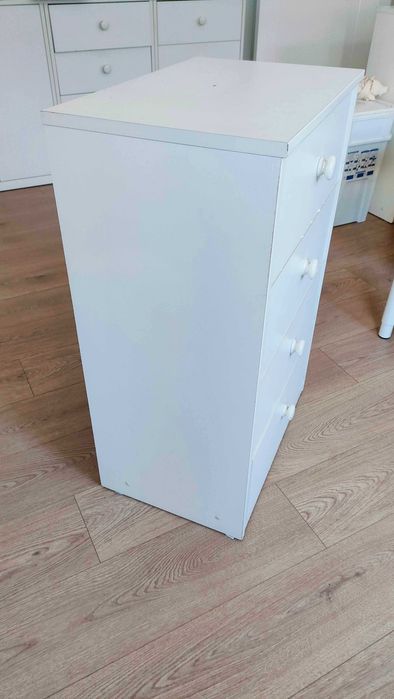 Komoda z szufladami