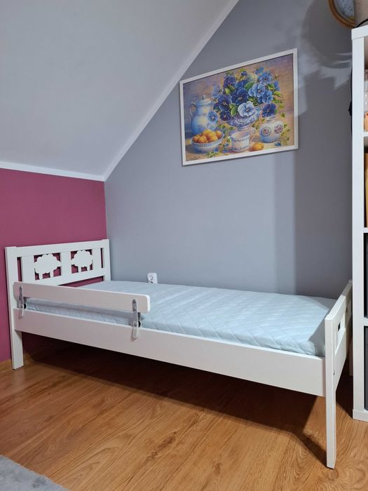 Sprzedam łóżko dziecięce Ikea 70x160