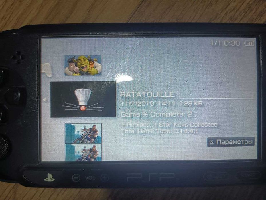 Consola PSP-E1004 + Carregador Novo + Mais de 15 Jogos Incluídos