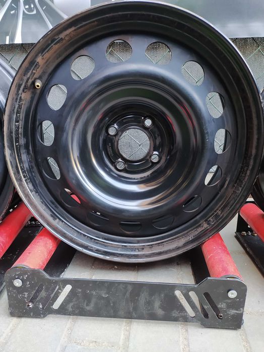 4x używane felgi stalowe R18 4x108 Citroen C3 C4 III C4 X Peugeot