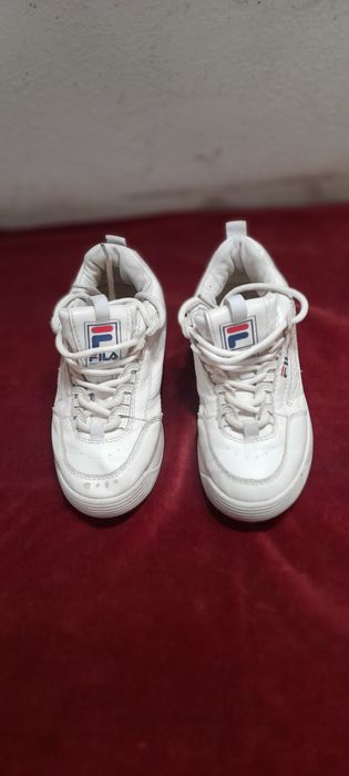 Tenys para criança  marca FILA