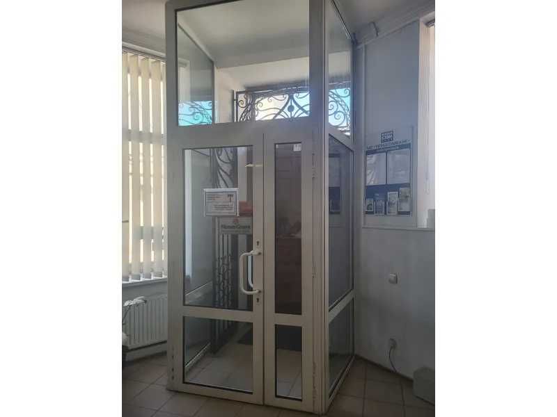 Приміщення відділення банку, 150,7 кв. м, вул. Залізнична, 17