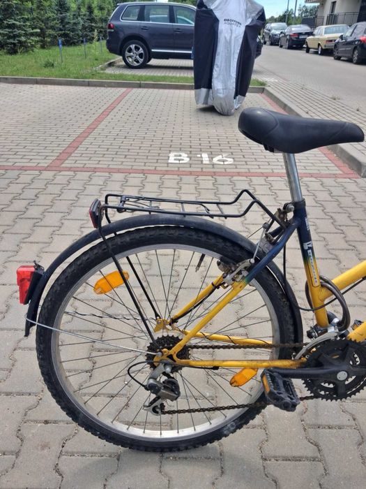 Sprzedaję mój młodzieżowy rower.