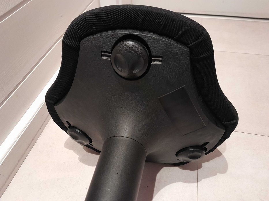 Taboret ergonomiczny hoker krzesełko używany lekko uszkodzony