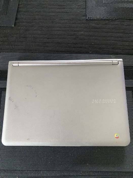 Ноутбук Samsung Chromebook XE 303 C12