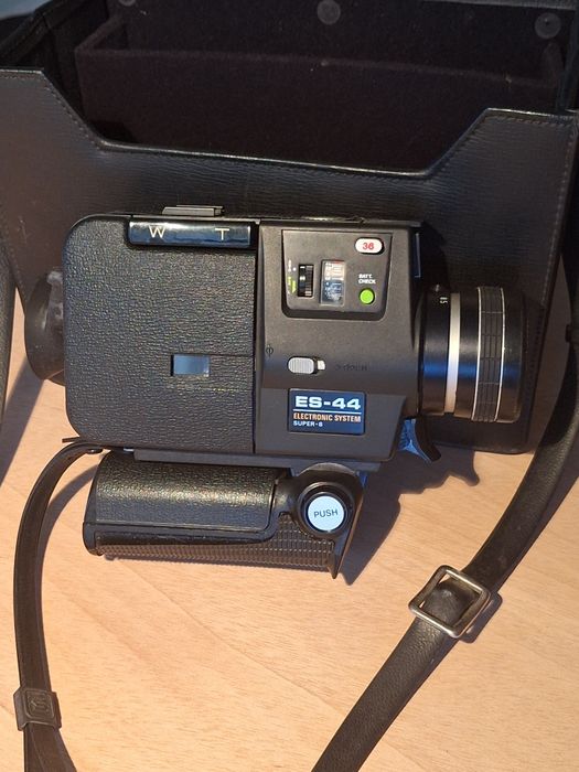 Câmara Sankyo ES44 Super8