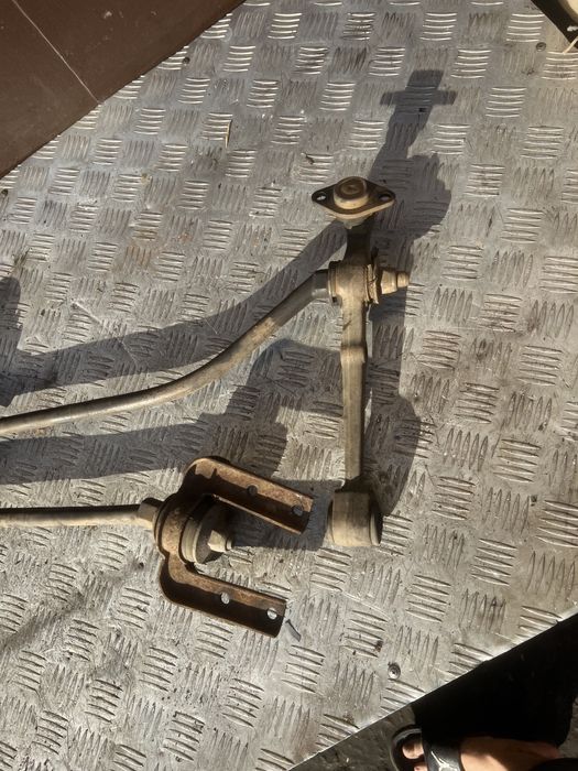 Передний рычаг Ваз 2190 гранта лада