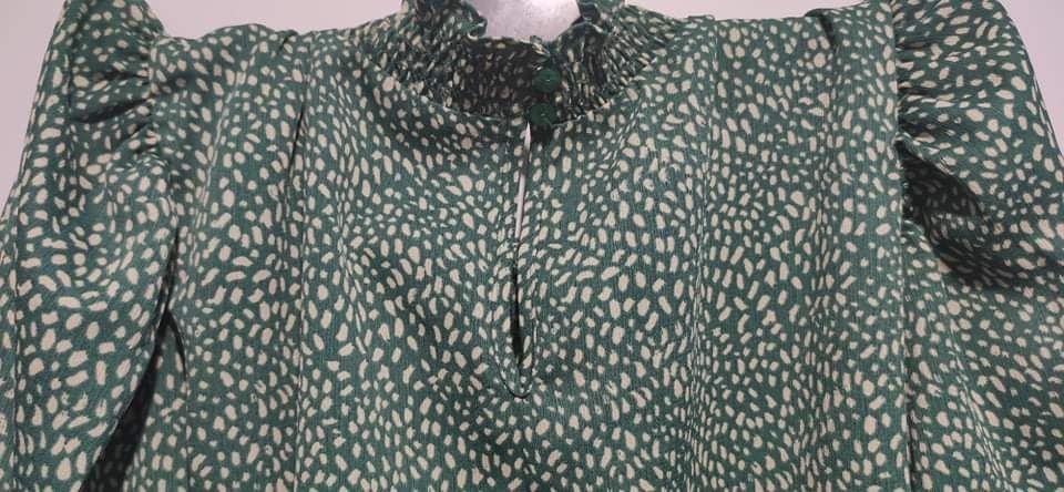 Elegancka bluzka z bufkami