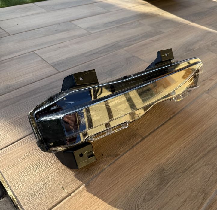 ПТФ, протитуманна фара ліва/left Tesla Model s 2021+