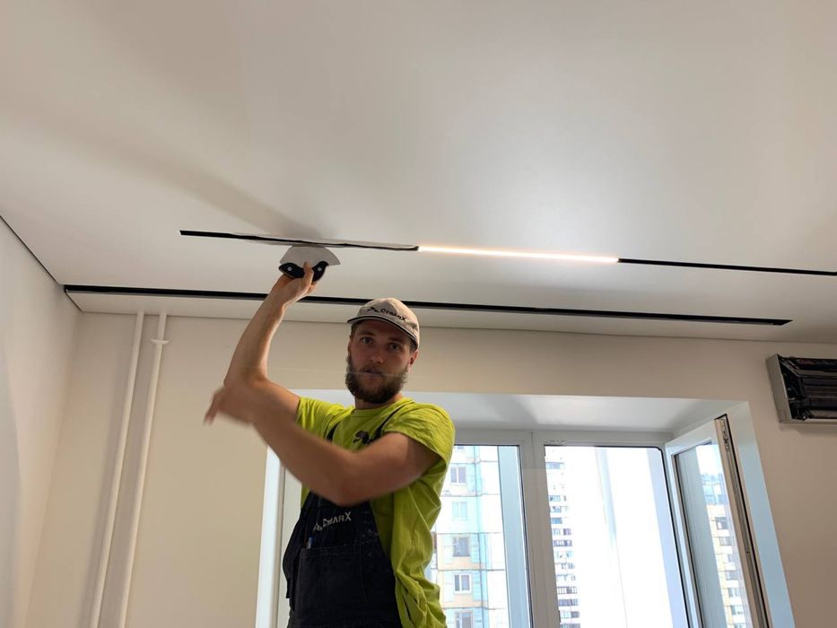 Монтаж натяжних стель. Натяжні стелі КИЇВ. Натяжні потолки. Монтаж