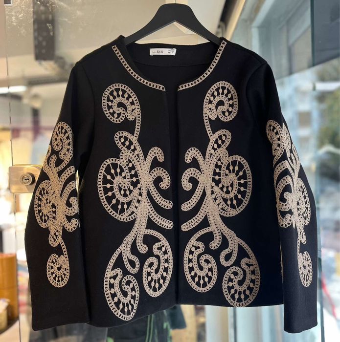 Стильні жіночі кашемірові вишиті жакети піджаки