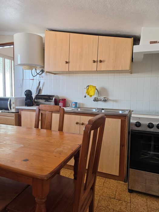 ALUGA-SE  Apartamento T0,  temporário para Férias