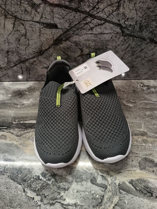 Nowe buty chłopięce 30