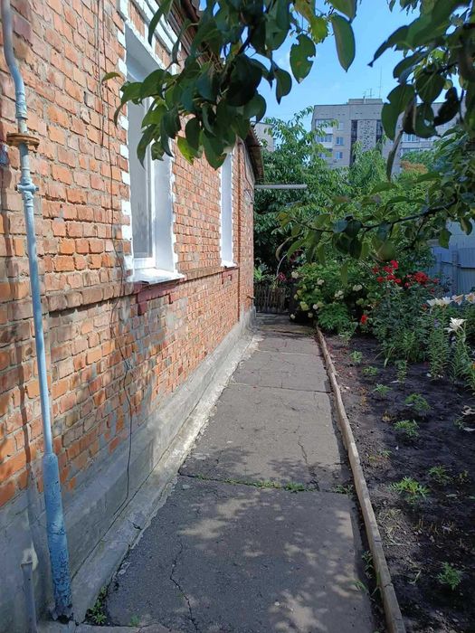 Сдам часть дома на Роганской