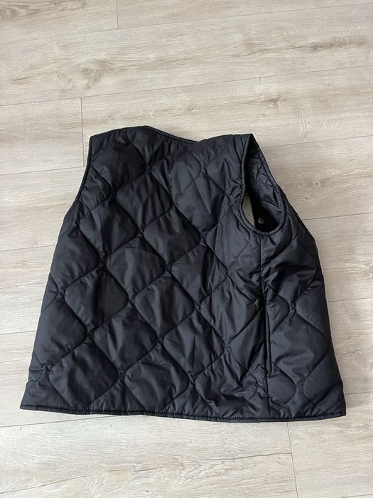 Жіночий черний желет Sinsey