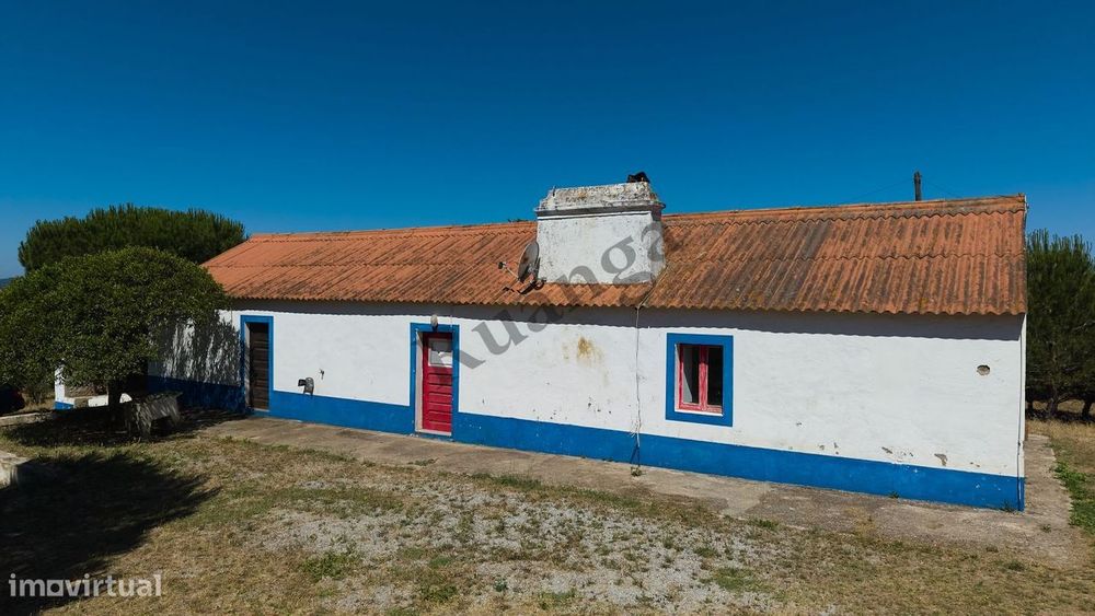 Monte Alentejano com propriedade de 13 HA
