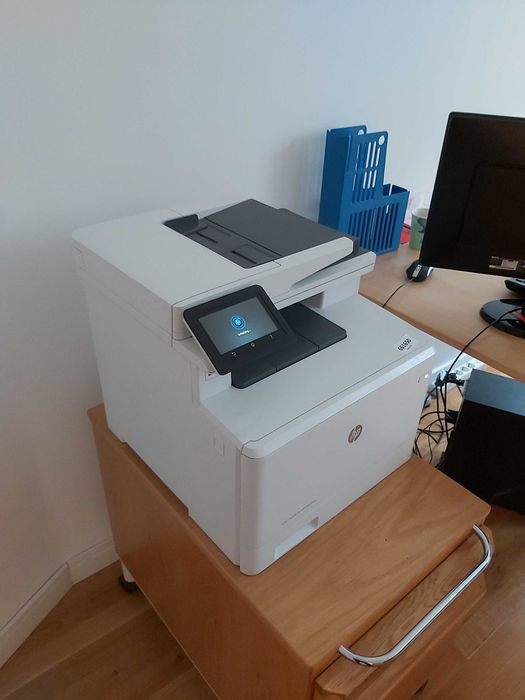 Принтер сканер HP m477fnw цветной лазерный