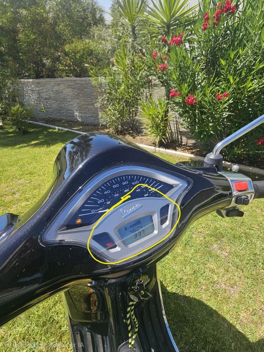 Vendo Vespa Primavera 125 pouco usada.