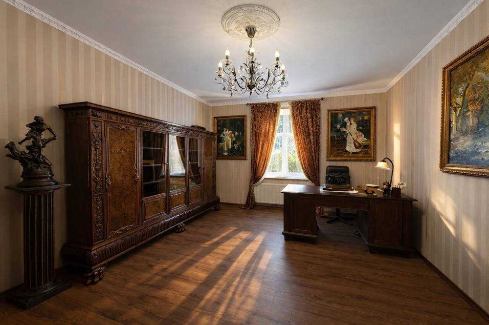 Ексклюзивний будинок 355 м² | Конопниця | 21 сотка | Без комісії
