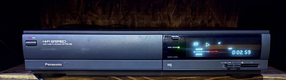 Відеомагнітофон  Panasonic nv f65 hi-fi