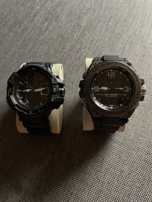 Продаються два годинника CASIO