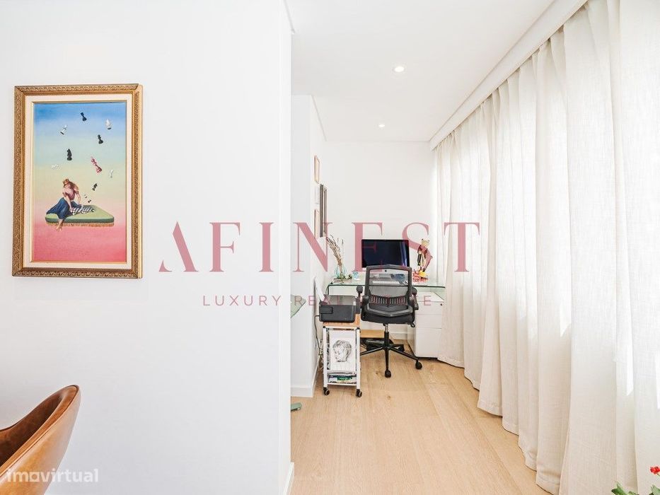 Apartamento T1 + 1 No Centro De Cascais