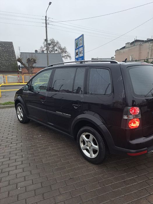 Volkswagen Touran Cross  2009 r. 2.0 tdi