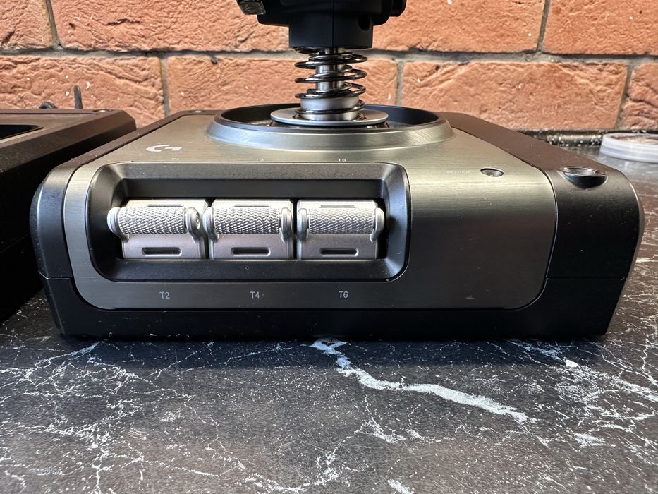 Logitech x52 pro hotas