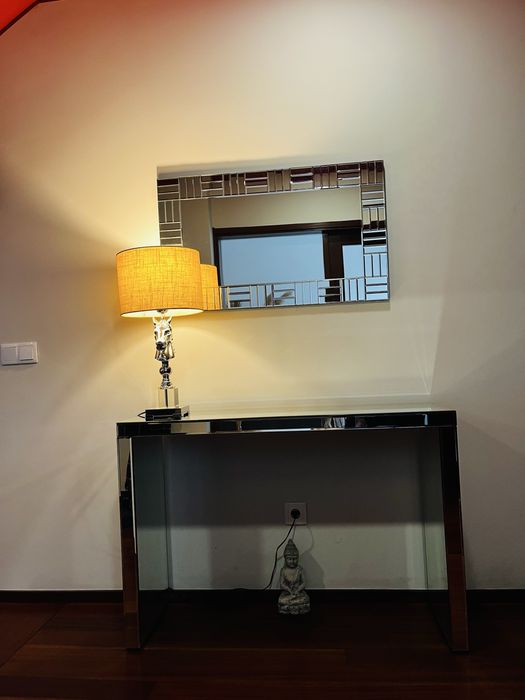 Aparador de entrada com espelho kinda