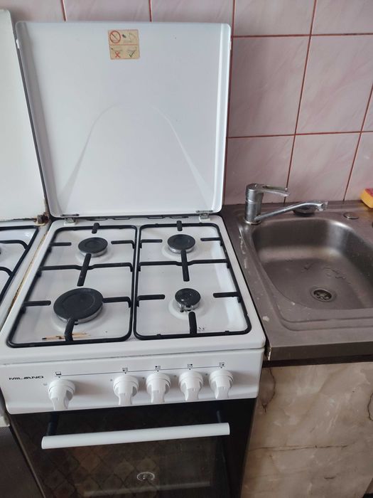 Продам комнату в коммуне  Черемушки, ул. Ак. Филатова / " Инто- Сана "