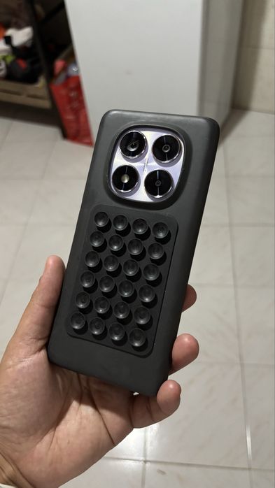 Redmi Note 14 Pro 5G - 256 Gb (Detalhe estético na câmara)