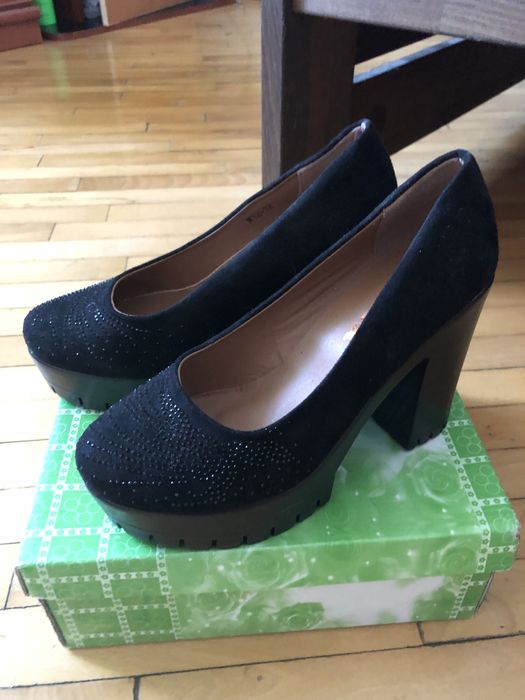 Каблуки з блисківками