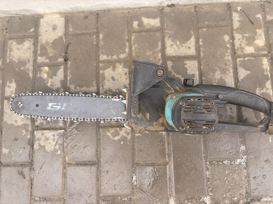 Продам электропилу б/у