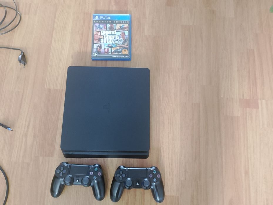 ps4 500GB売ります。 Б/В Sony Playstation 4 Slim 500 Гб + 40 ігор
