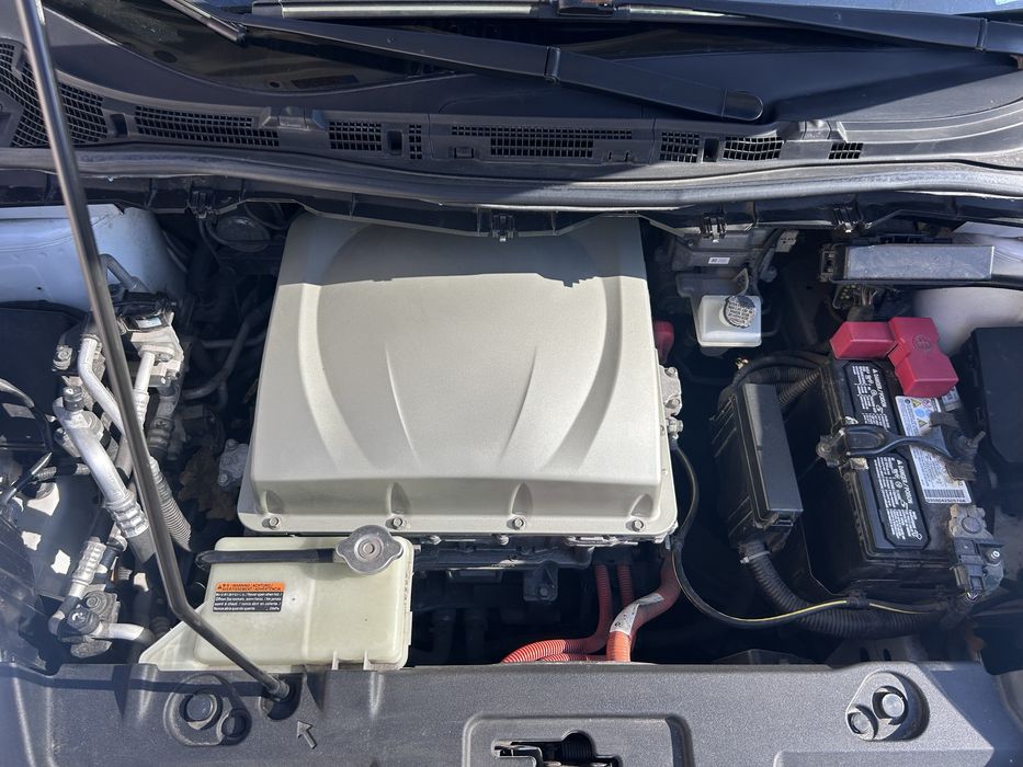 Nissan Leaf 2016 30kw Київ.