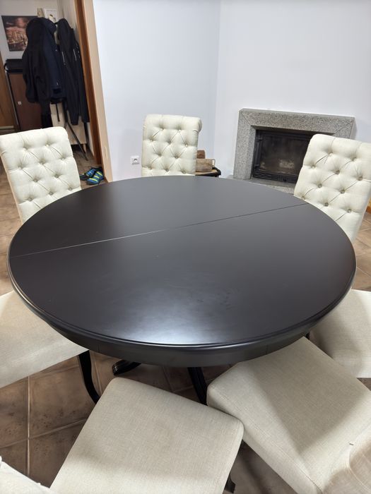 Mesa Redonda Madeira Maciça