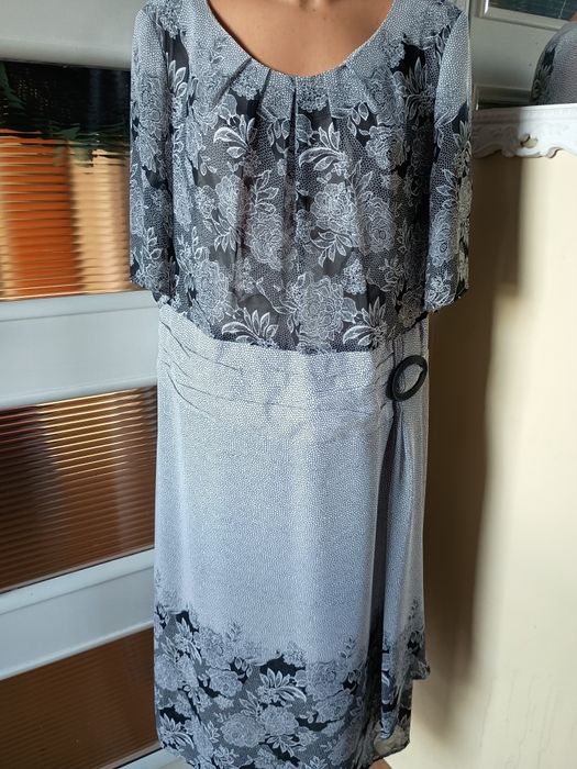 Sukienka śliczną delikatny materiał