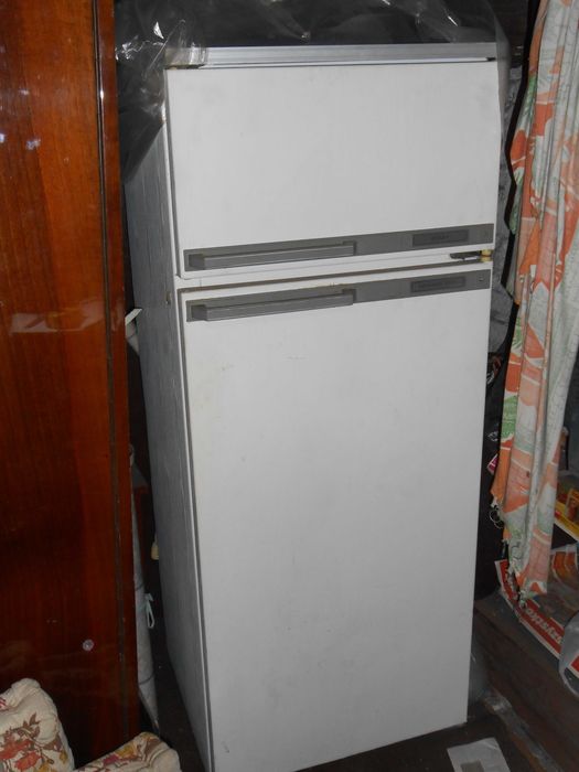 stara lodówka "MIŃSK"model 15 M prod. ZSRR z czasów PRL-u