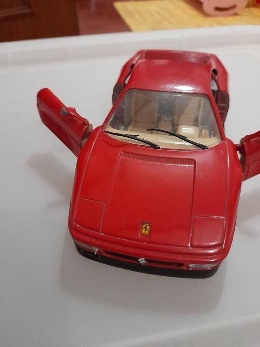 Carros metálicos