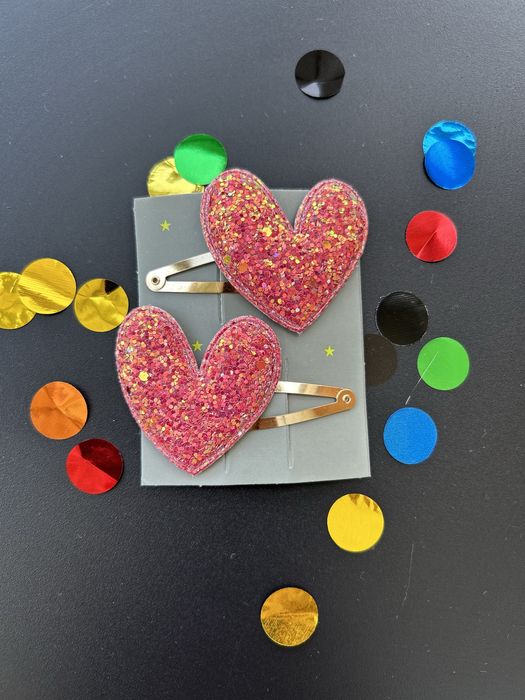 Заколки та резинки для дівчинки