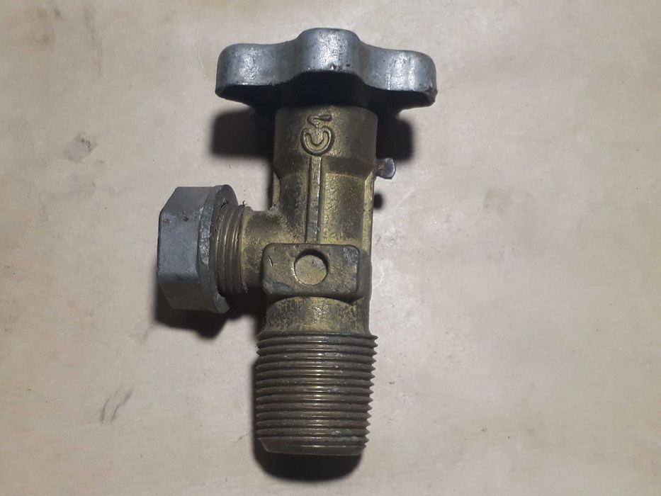 продам газовый вентиль ВБ-12.8 новый